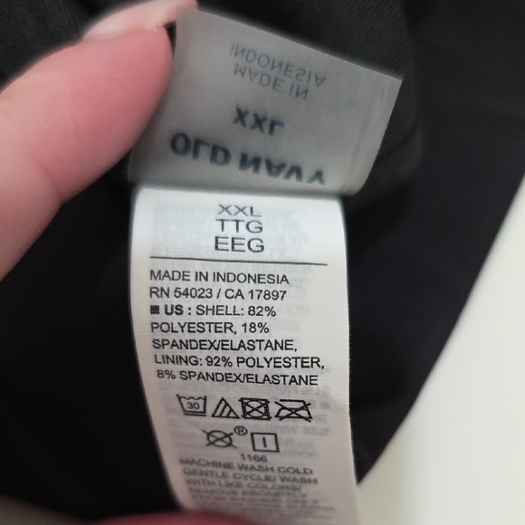 Old Navy Swim Black Cut Out Rash Guard Crop Top with Tie-Back - Picture 4 of 5